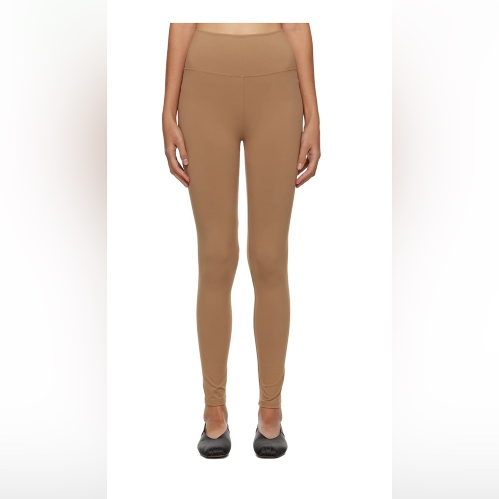 Norba “Essential Legging” in Sand (premium activewear)